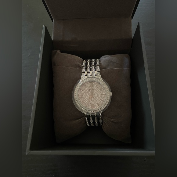 Brand: Bulova womens diamond watch